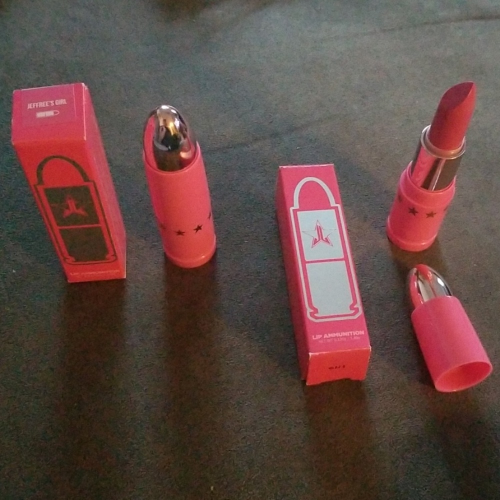 1 Jeffree Star Lip Ammunitions in Jeffree's Girl